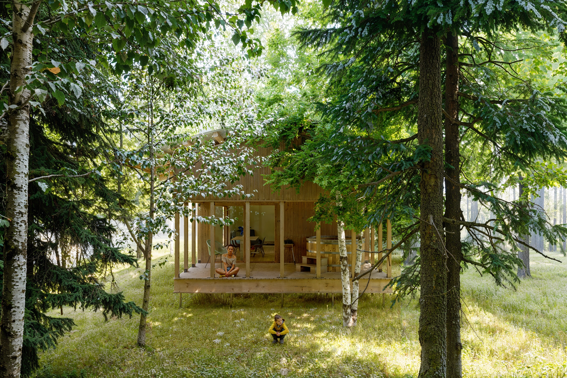 MAGNIFIC-CABIN-RETRO VERANDA copy